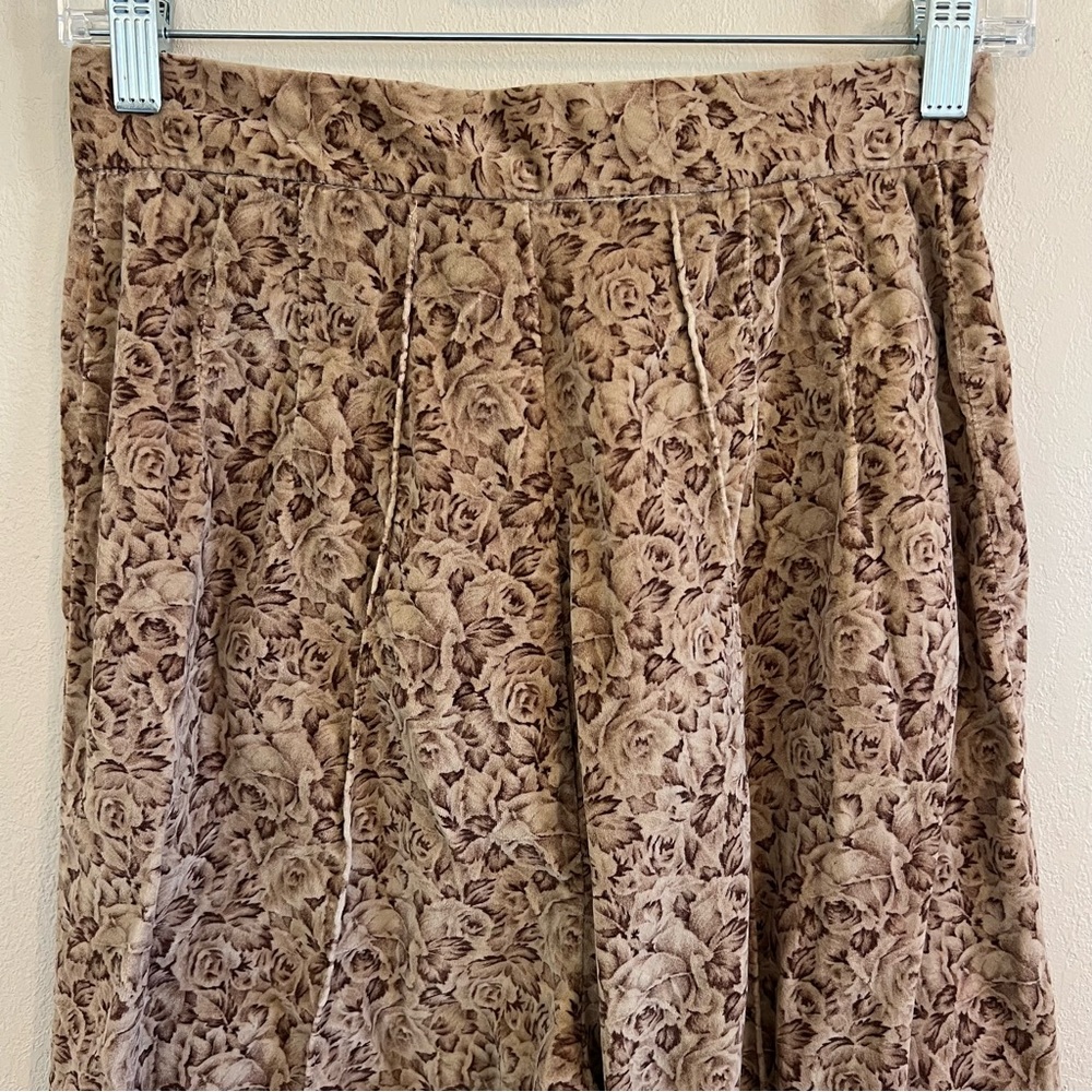 Vintage 70’s High Waisted Velvet Floral Pants - Picture 7 of 14